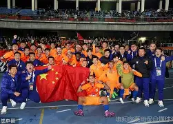 附加赛巅峰对决!瓯越火狐队读秒绝平粤西青龙队,UFC赛场再起波澜;争冠格局再洗牌的简单介绍-九游体育下载