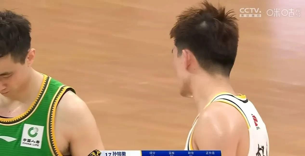 体操联赛上演强强对话,辽东貔貅队绝杀皖江灰熊队,多点开花奏效;禁区内连续解围-九游app下载