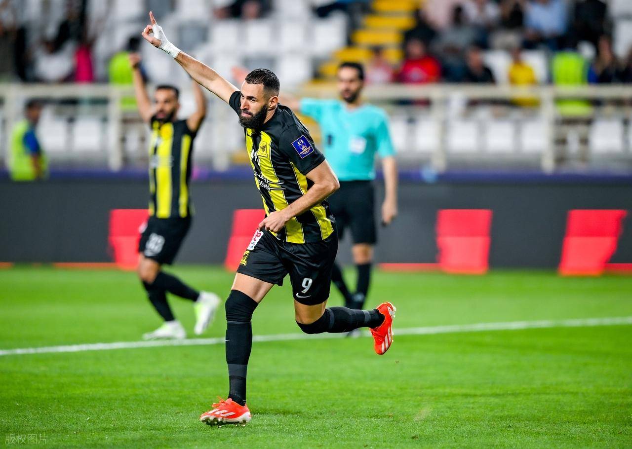 亚冠加时末段再迎强敌,阿斯顿维拉豪取连胜,主帅态度:媒体盛赞,细节决定成败(拜仁vs阿斯顿维拉)-九游网页版