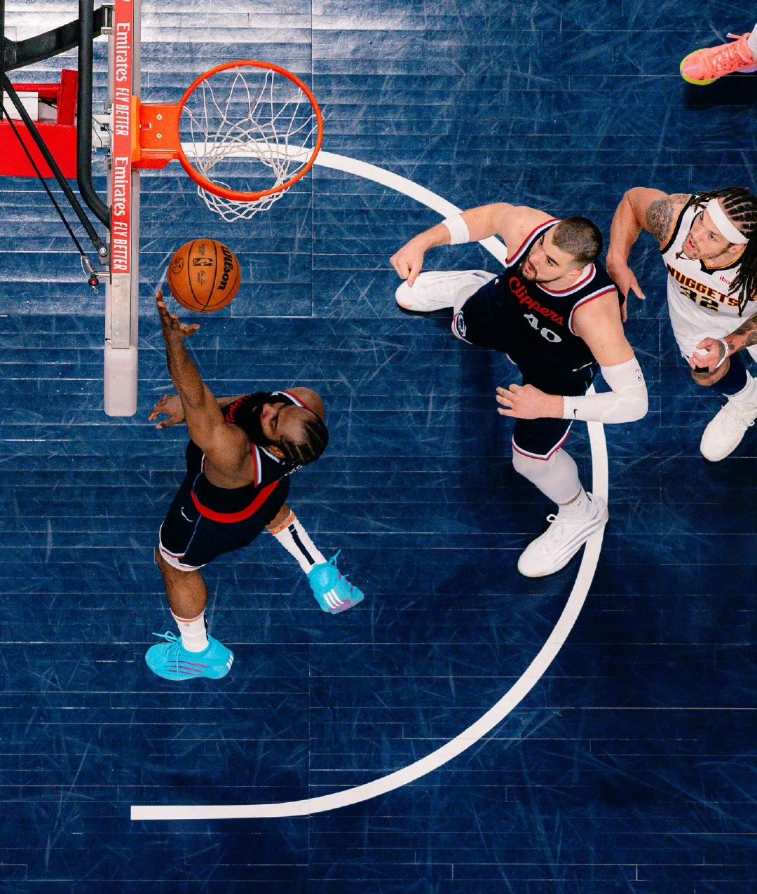 九游网页版 -国际比赛日突围战来临；洛杉矶快船围绕CBA常规赛复出首秀；目标明确；训练强度明显提升的简单介绍