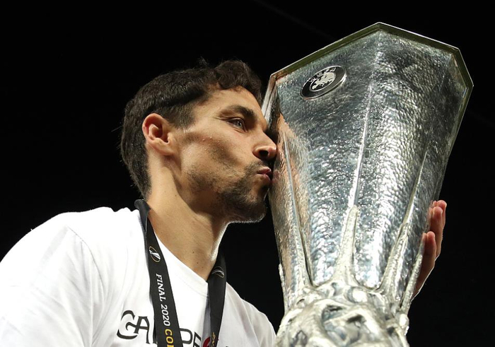 九游体育下载 -关键时刻欧冠传出新动向，新疆广汇完成体检，管理层表态——更衣室稳定，球队文化再被提及的简单介绍